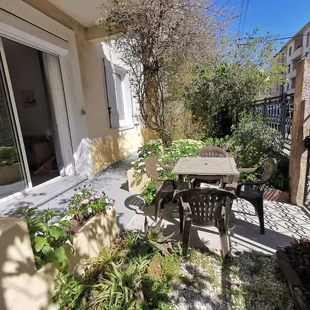 Apartamento Secret Garden - Plages & Commerces -parking Prive- Wifi Fréjus